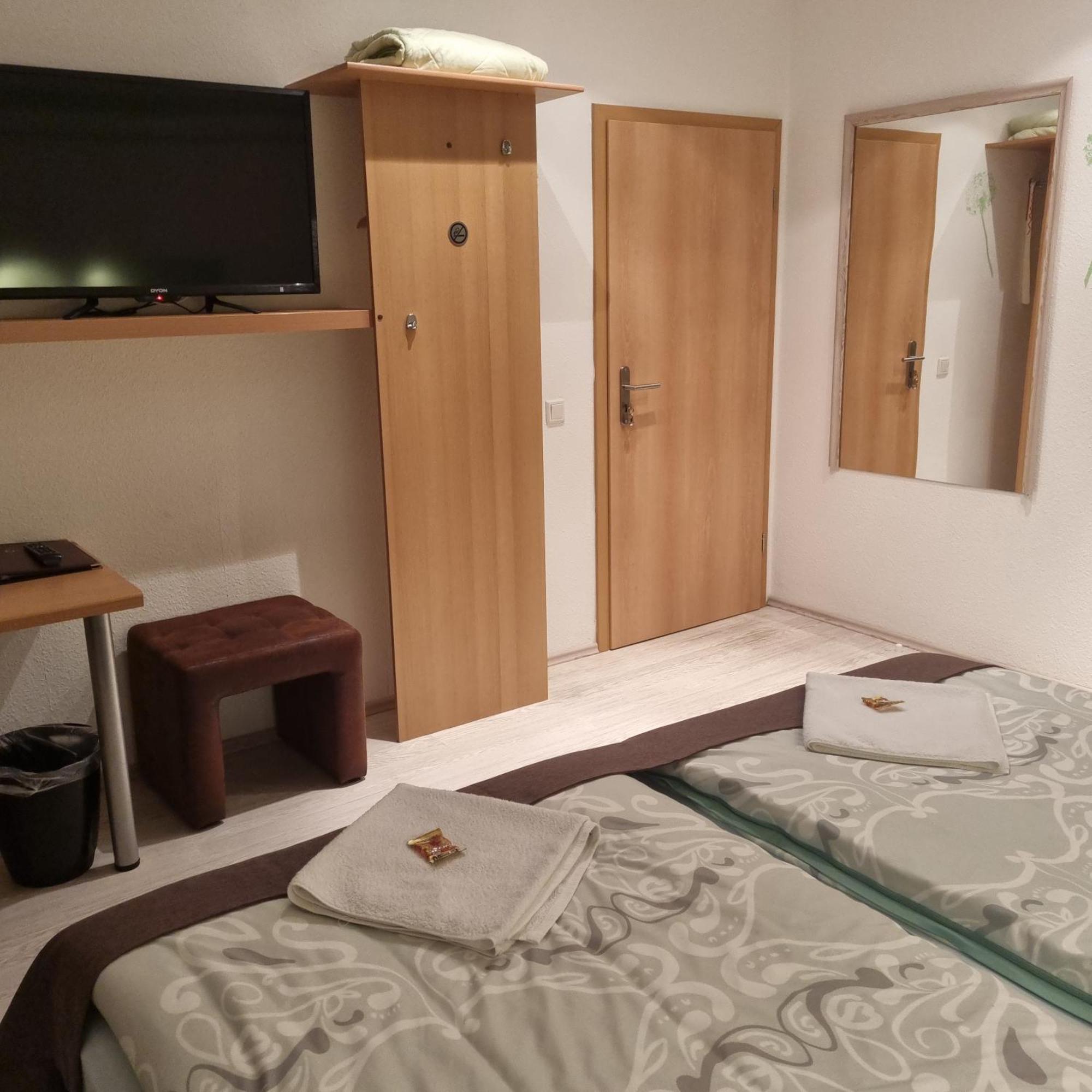 Pension Elisabeth Am Elberadweg Prodel ภายนอก รูปภาพ